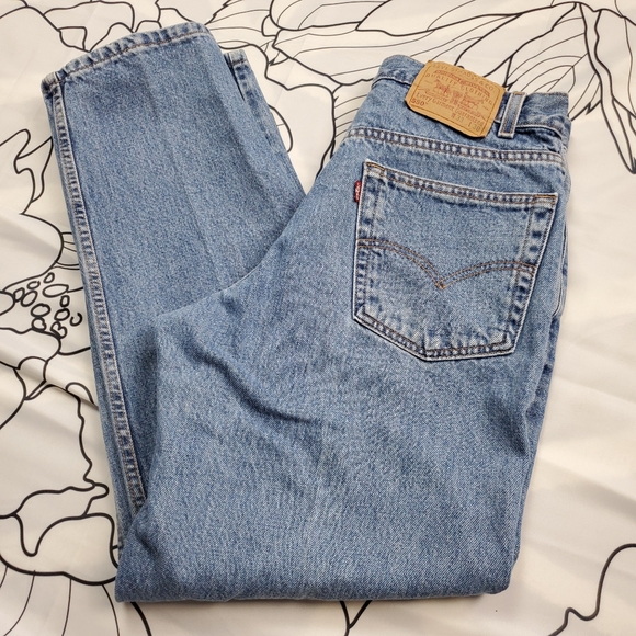 Levi's Other - LEVI'S 550 Relaxed Fit Men's Jeans Medium Wash W33